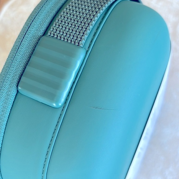 Brand New Willow Pump Anywhere Case Travel Breastfeeding Nursing Teal - Picture 7 of 16